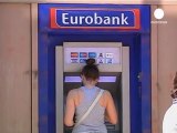 Les grecs retirent leur argent des banques