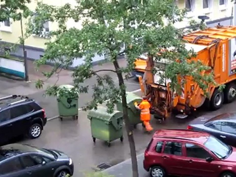 A1-2 Lesetext A1-2 Müllabfuhr vor dem Haus