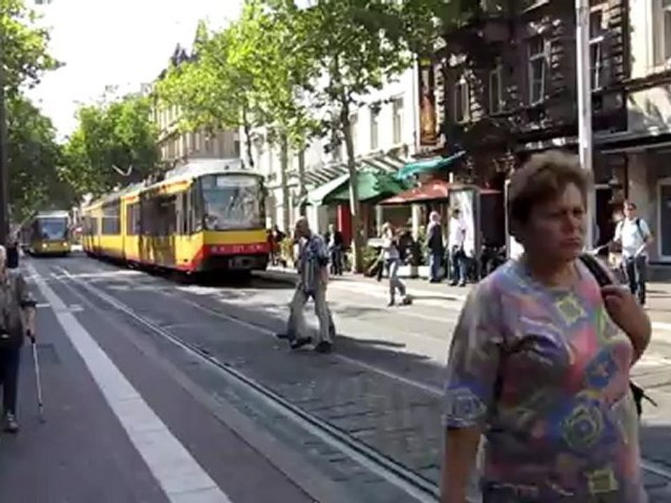 Lesetext Karlsruhe Haltestelle Kronenplatz