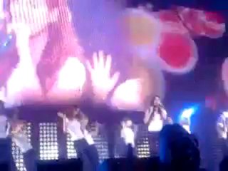 [FANCAM] SM TOWN PARIS 110611 (CUT) SNSD GEE