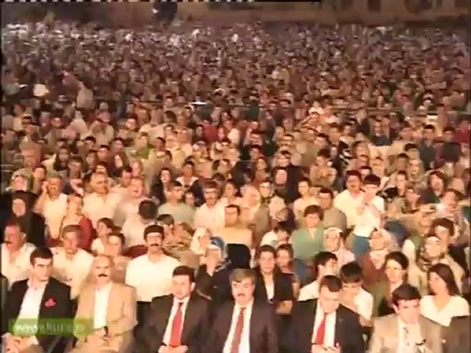 16 Eşarbını yan bağlama Mısır OSMANİYE 10.Türkçe Olimpiyatı