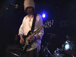 Guitar Looper Performance - Beat Of Variax / cloudchair