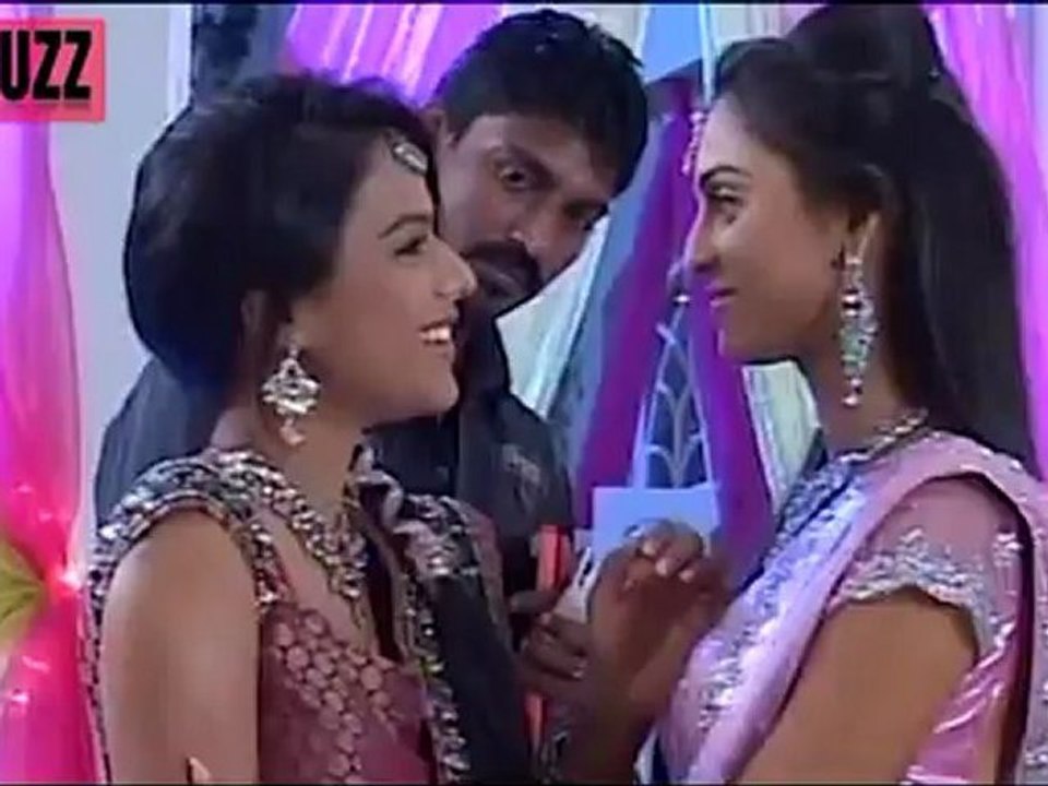 Manvi to CONFESS her LOVE for Virat in Ek Hazaaron Mein Meri Behna Hain 11th June 2012