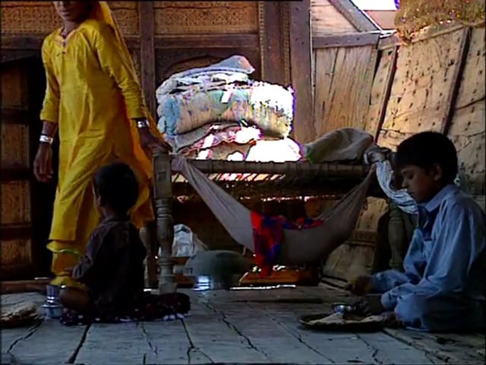 ΣΤΑ ΒΗΜΑΤΑ ΤΟΥ ΜΕΓΑΛΟΥ ΑΛΕΞΑΝΔΡΟΥ - Ε04 (BBC-1998)