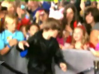 Justin Bieber Releases 3 NEW SONGS