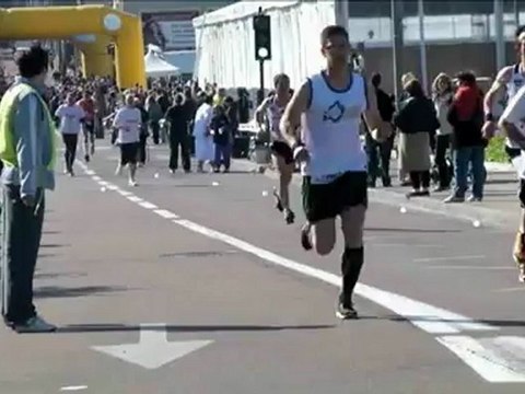 Semi Marathon Troyes 2012 Cam Fixe passage de 26 à 28 min