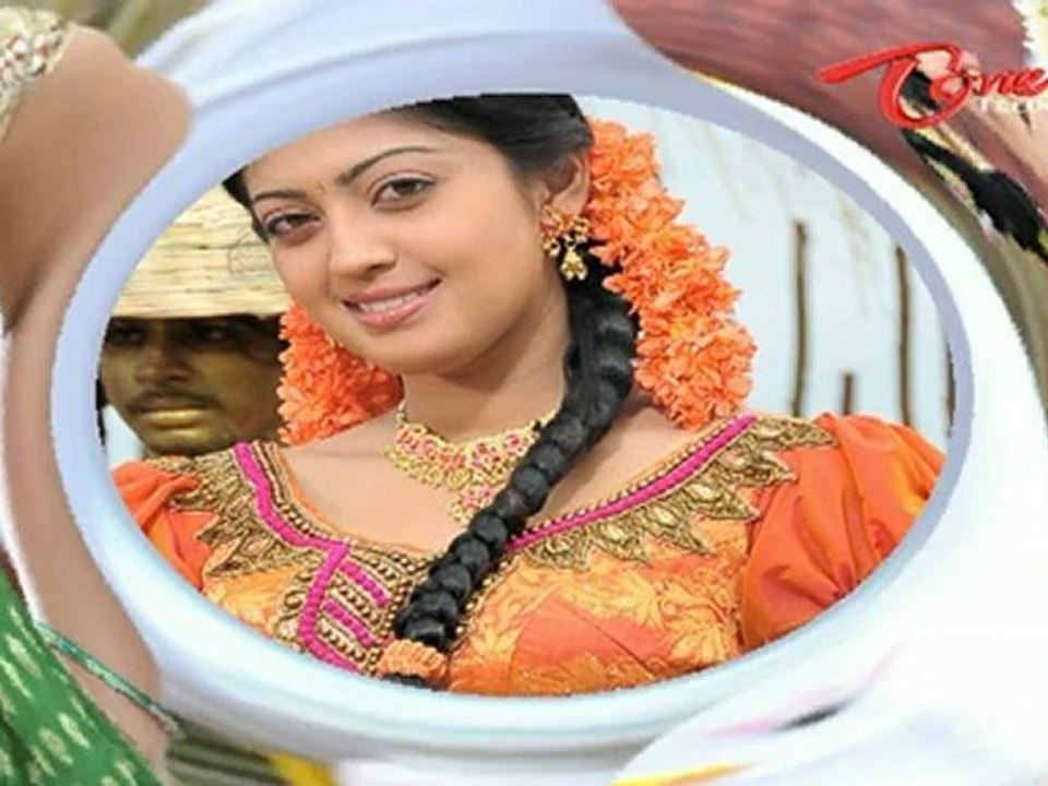 Cute Actress Pranitha Spicy Collection