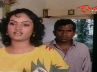 Brahmnandam Behaves As Mad - Telugu Comedy