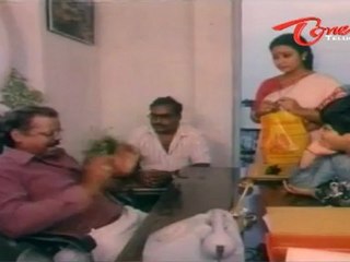 Telugu Comedy Scene Between Suttivelu - Sri Lakshmi