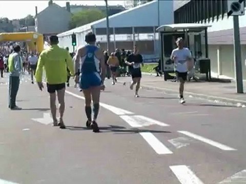 Semi Marathon Troyes 2012 Cam Fixe passage de 1h17 à 1h19
