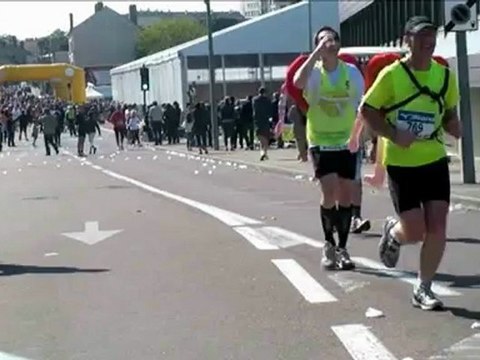 Semi Marathon Troyes 2012 Cam Fixe passage de 1h27 à 1h29