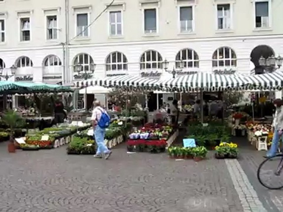 A2 Textproduktion A2 Pyramide rund um den Marktplatz