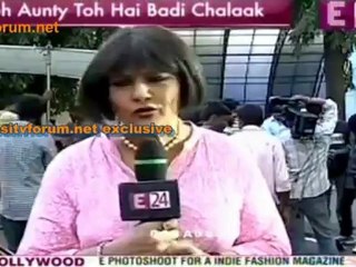 Thag Liya Aanti Ko  - Mrs. Kaushik Ki Paanch Bahuein