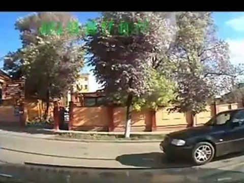 Crashs de voitures (Compilation 2012)