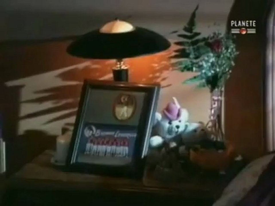 Hantise. Visiteurs D'Outre - Tombe[épisode pilote1]2/2