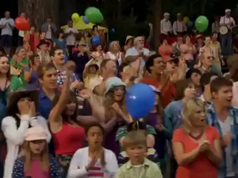 Razzle Dazzle: A Movie Clip from 'Yogi Bear'