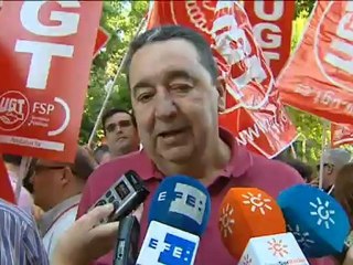 Concentración en Sevilla contra los recortes en el sector público