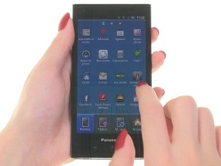 Eluga, smartphone Panasonic