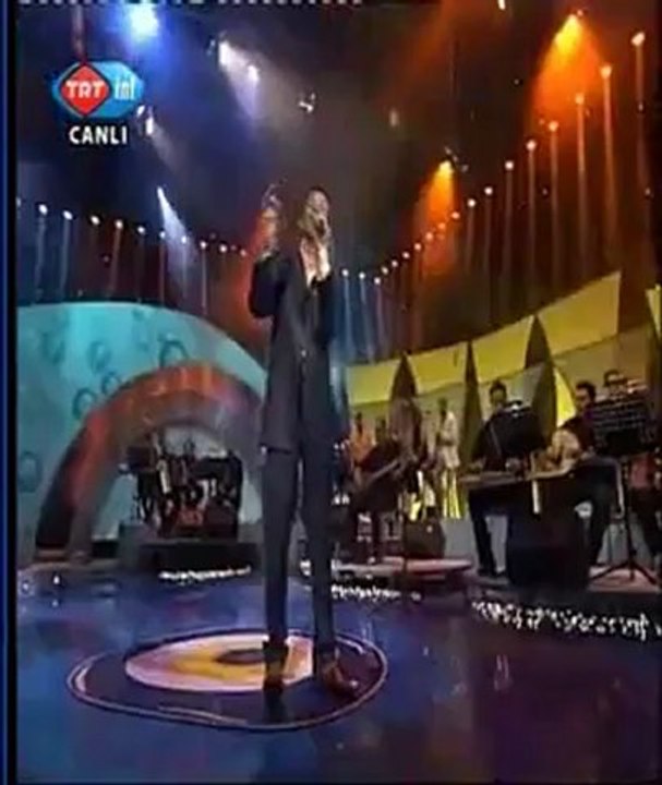 (Mustafa Yildizdogan) Sinem delik desik oldu