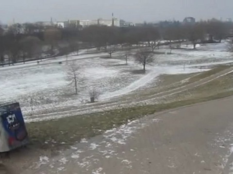 A1-A2 Hörtext Blick vom Hügel auf ...