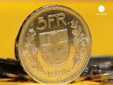 Suiza se prepara a comprar euros para proteger su moneda