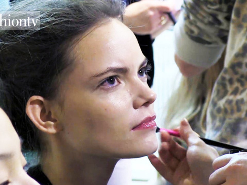 Vanessa Bruno Fall '12 Makeup Tutorial, Paris FW | FashionTV