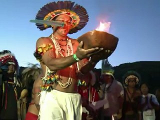 Indigenous peoples light up rival Rio gathering