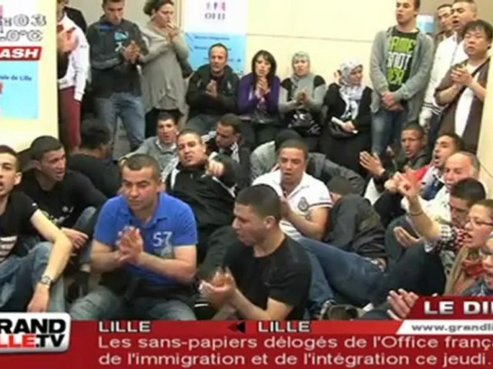 Les sans papiers du Nord investissent l'OFII (Lille)