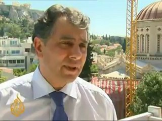 Greeks pull money from banks ahead of polls