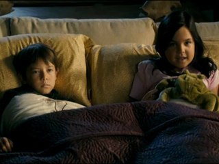 'Just Go With It' Movie Clip: Fake Hugs