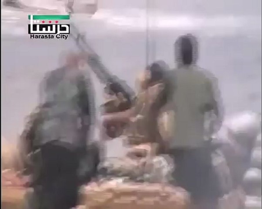 Syria فري برس  ريف دمشق حرستا أقتحام الدينة بالدبابات 14 6 2012 Damascus