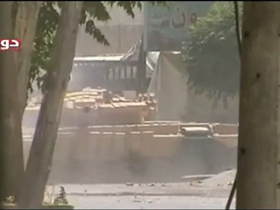 Syria فري برس ريف دمشق دوما اطلاق ناركثيف من رشاش الدبابة  14 6 2012 Damascus