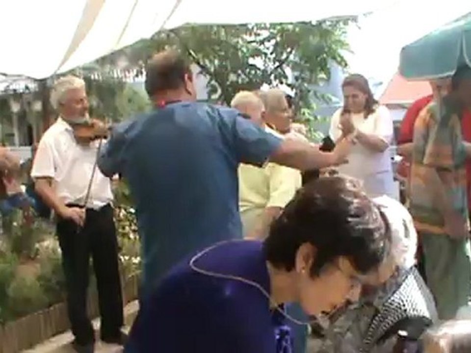 VER COŞKUYU SAMET...