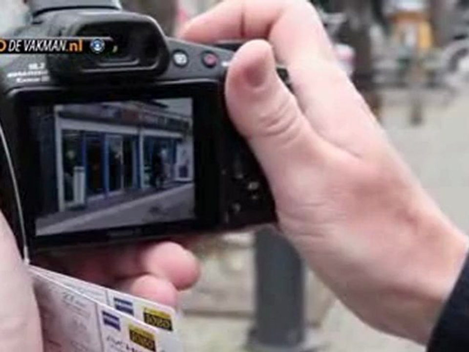 FOR SALE Sony Cyber-shot DSC-HX200V 18.2 MP Exmor R CMOS Digital Camera with 30x Optical Zoom