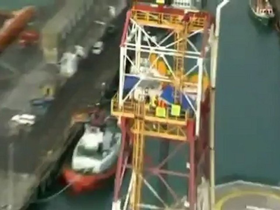 Chris Brown, Drake in fight; Lucy Lawless pleads guilty