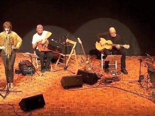 DOA, musica de Galicia  -live- "Estes meus ollos" (HD)