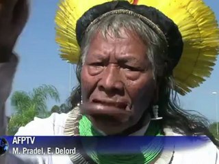 Sommet de Rio: arrivée de Raoni, figure emblématique des Indiens
