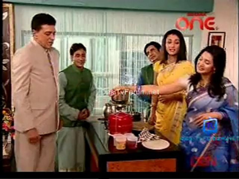 Jhilmil Sitaron Ka Aangan Hoga -15th June 2012 -Part1