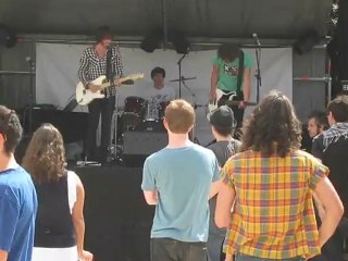 I Love My Neighbours - Bang Bang (My Baby Shot Me Down) (reprise de Cher) (live sur la Plage de Glazart')