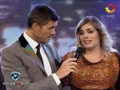 Jenny de Cuestión de Peso y un debut a pura emoción en Bailando 2012