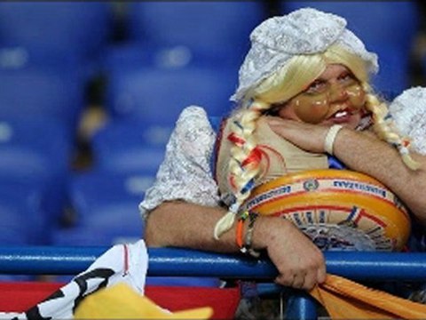 Edwin Evers ft. Frank en Ronald de Boer - We verlaten het EK