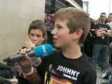 Johnny Hallyday souffle ses 69 bougies devant ses fans