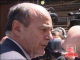 Napoli - Bersani e i lavoratori della Irisbus Iveco di Flumeri (15.06.12)