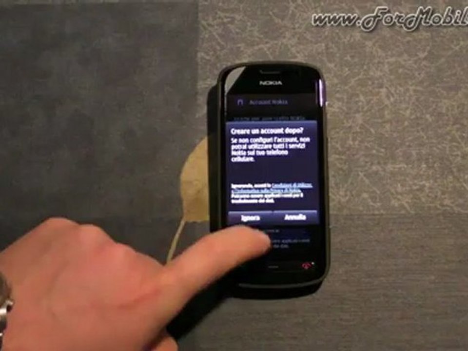 Nokia 808 PureView - Inserimento micro SIM, micro SD, batteria e prima accensione