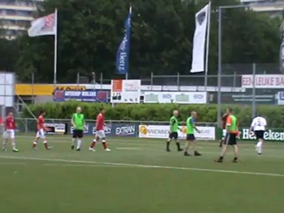 Dovo C-6 tegen Dovo Veteranen 35+  Doelpunt Cor