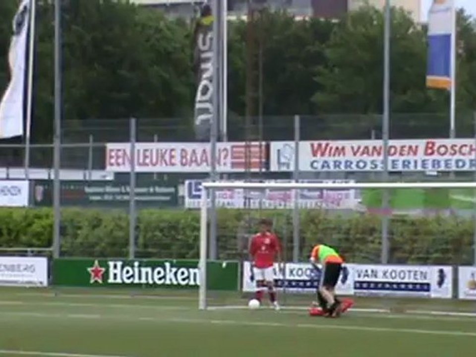 Dovo C-6 tegen Dovo Veteranen 35+  Doelpunt Arjen