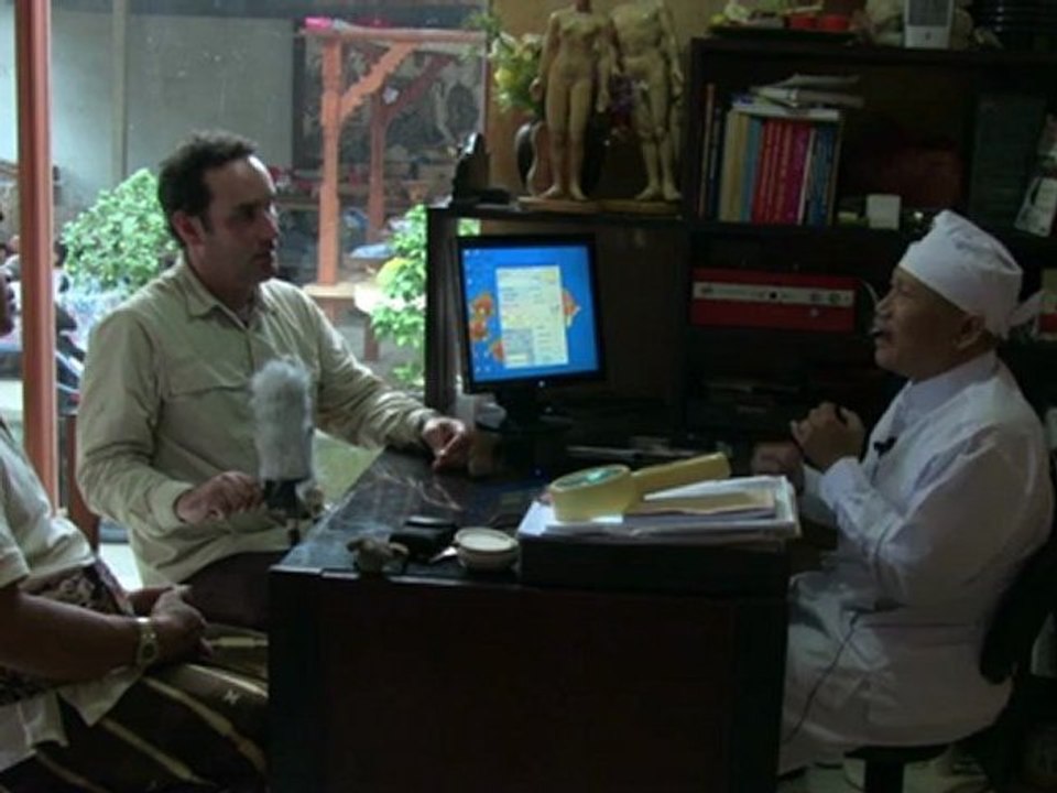 Balinese Fortune Teller, Travel Video Guide