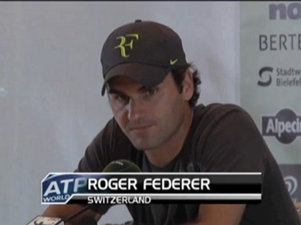 Halle: Federer: 'Enger Grat zwischen Sieg und Niederlage'