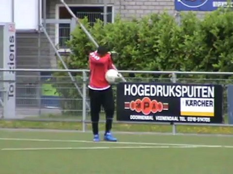 Dovo C-6 tegen Mr. Dovo Kees van Wijk Doelpunt van het jaar!!!!