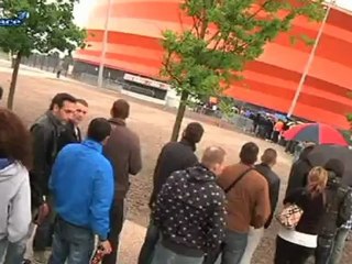 Dieudonné: 2000 spectateurs, 30 manifestants